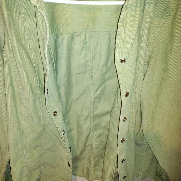 Fashion Bug Light Green Button-Down Shirt - Picture 4 of 5
